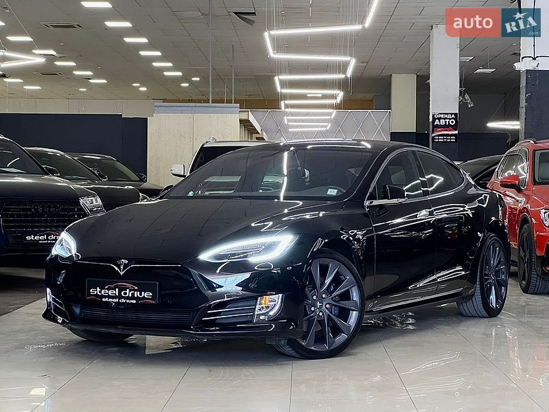 Tesla Model S 2018