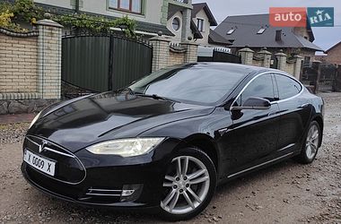 Лифтбек Tesla Model S 2013 в Коломые