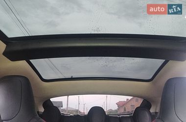 Лифтбек Tesla Model S 2013 в Коломые