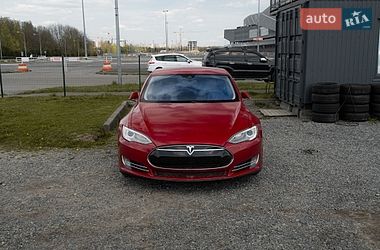 Лифтбек Tesla Model S 2014 в Львове