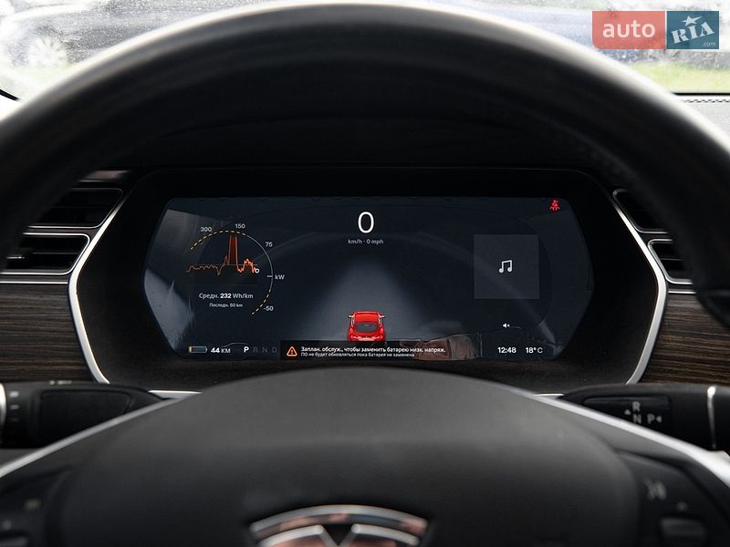 Лифтбек Tesla Model S 2014 в Львове