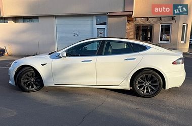 Лифтбек Tesla Model S 2018 в Луцке