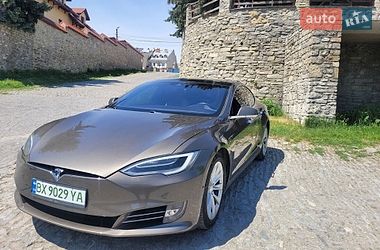 Ліфтбек Tesla Model S 2016 в Кам'янець-Подільському