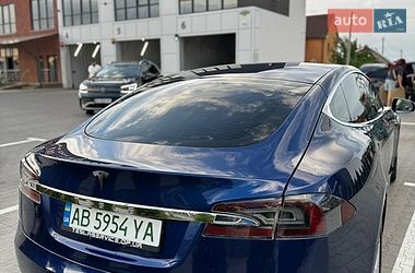 Лифтбек Tesla Model S 2016 в Виннице