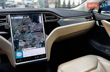Лифтбек Tesla Model S 2016 в Виннице
