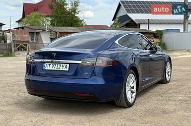 Лифтбек Tesla Model S 2017 в Ивано-Франковске