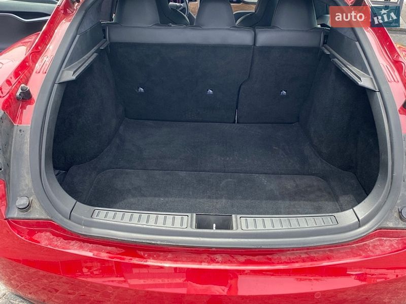 Лифтбек Tesla Model S 2019 в Полтаве