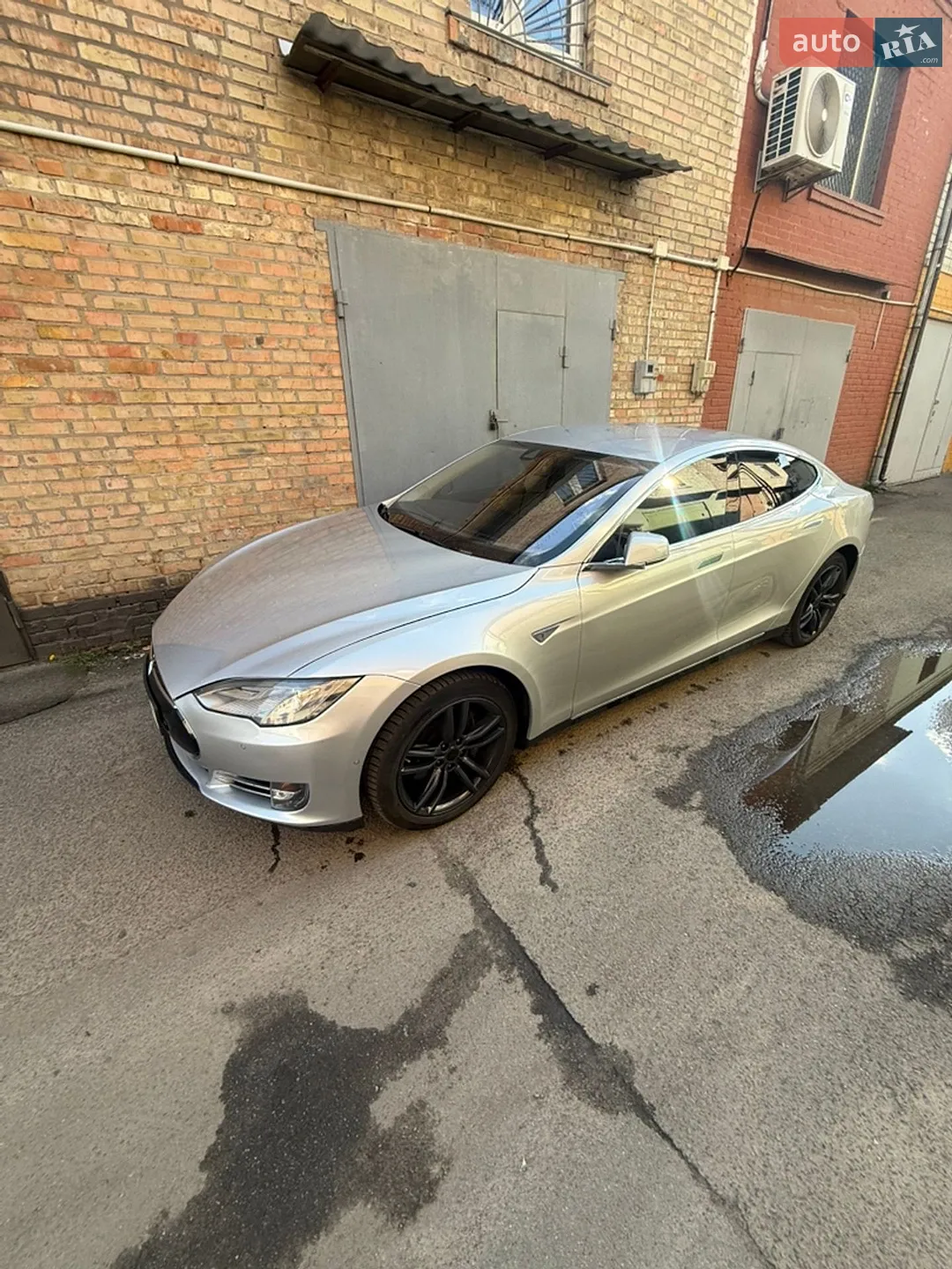 2015 Tesla Model S - мініатюра 4