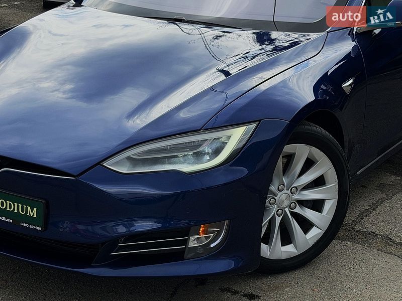 Ліфтбек Tesla Model S 2018 в Києві