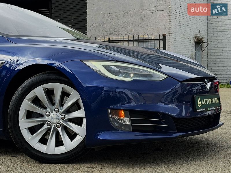 Ліфтбек Tesla Model S 2018 в Києві