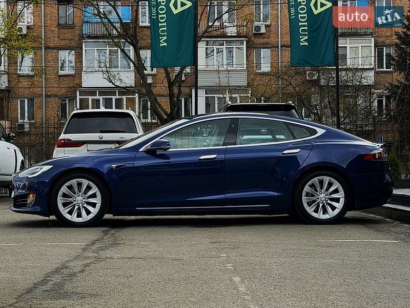 Ліфтбек Tesla Model S 2018 в Києві