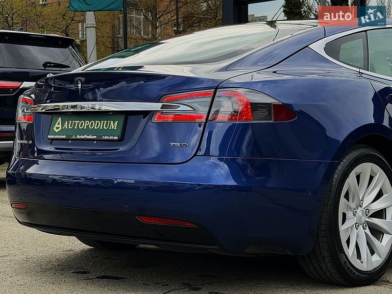 Ліфтбек Tesla Model S 2018 в Києві