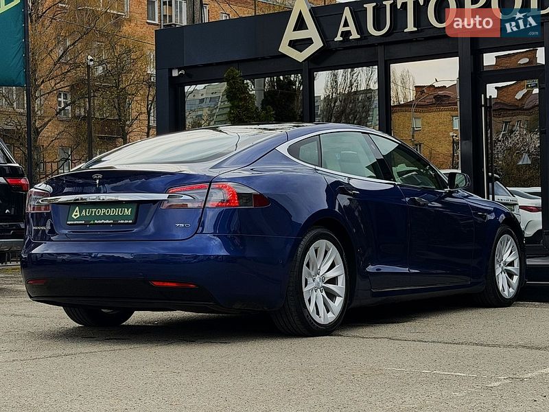 Ліфтбек Tesla Model S 2018 в Києві