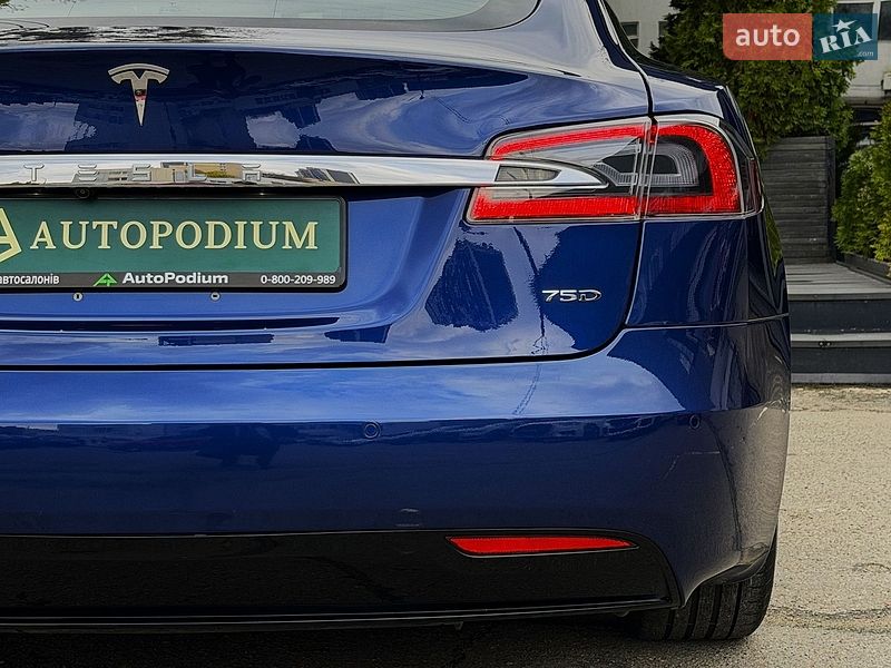 Ліфтбек Tesla Model S 2018 в Києві