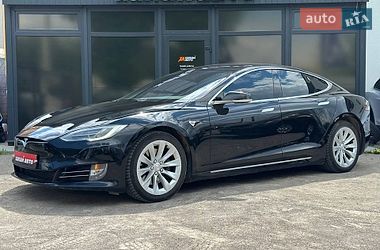 Ліфтбек Tesla Model S 2017 в Вінниці