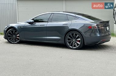 Лифтбек Tesla Model S 2014 в Вышгороде