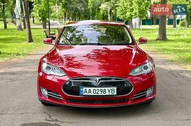 Ліфтбек Tesla Model S 2014 в Києві фото 2 Ліфтбек Tesla Model S 2014 в Києві
