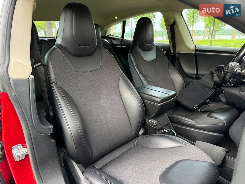 Ліфтбек Tesla Model S 2014 в Києві фото 19 Ліфтбек Tesla Model S 2014 в Києві