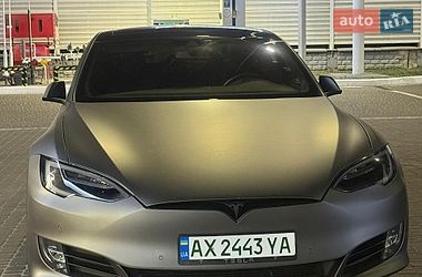 Ліфтбек Tesla Model S 2017 в Харкові