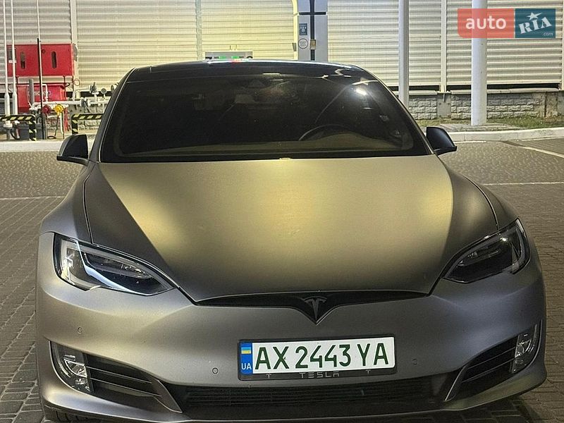 Tesla Model S 2017