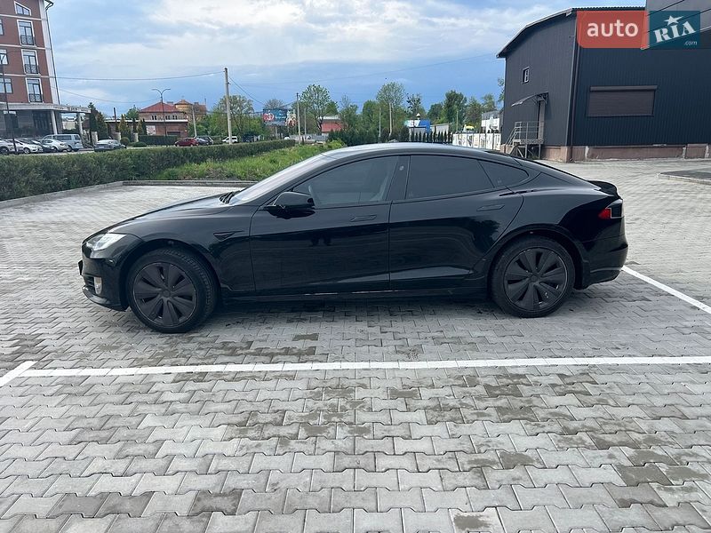 Ліфтбек Tesla Model S 2020 в Шептицькому