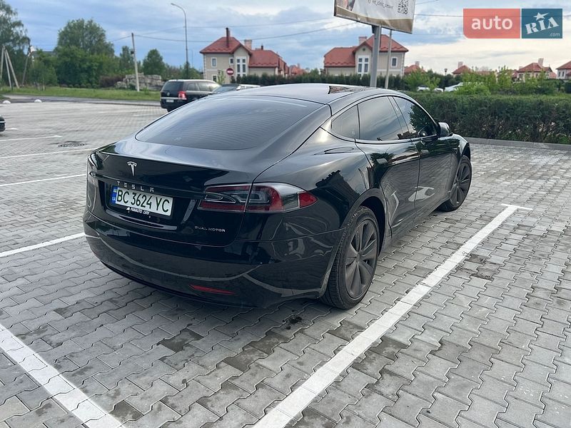 Ліфтбек Tesla Model S 2020 в Шептицькому