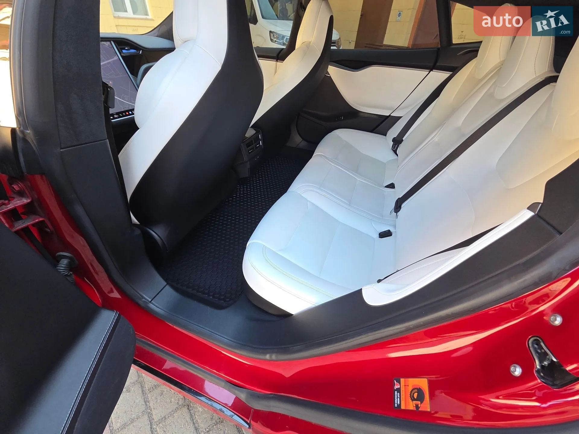 2018 Tesla Model S - мініатюра 13