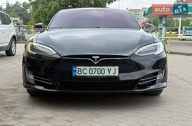 Ліфтбек Tesla Model S 2018 в Львові