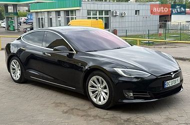 Ліфтбек Tesla Model S 2018 в Львові