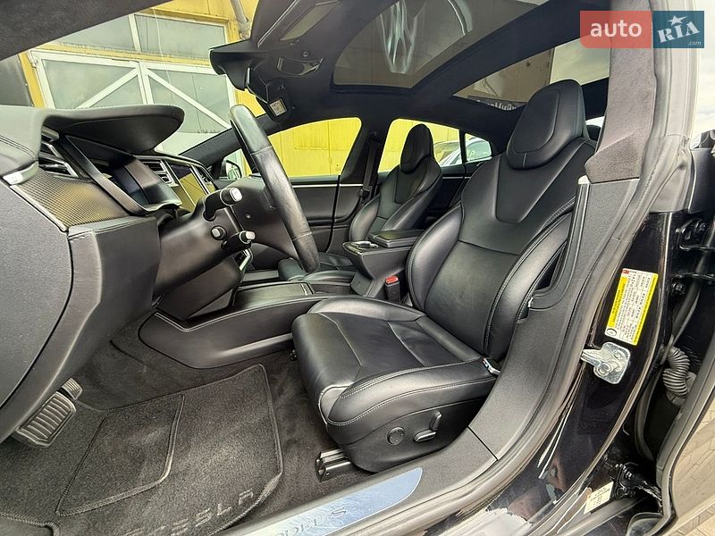 Ліфтбек Tesla Model S 2018 в Львові