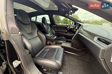 Ліфтбек Tesla Model S 2018 в Львові