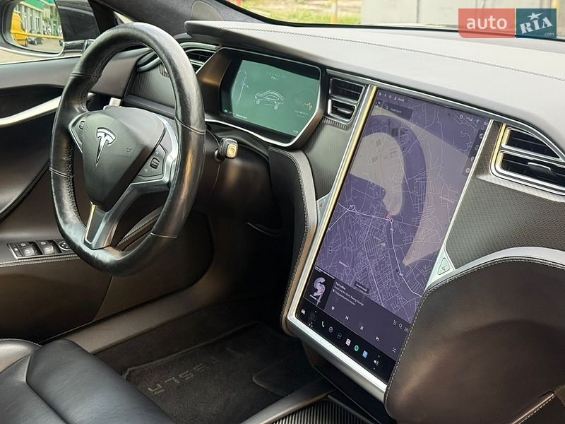 Ліфтбек Tesla Model S 2018 в Львові