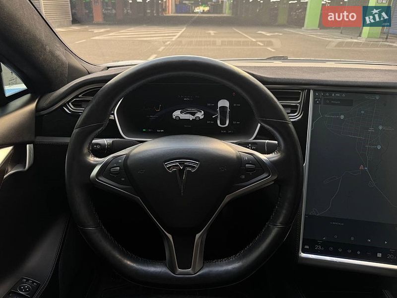 Ліфтбек Tesla Model S 2015 в Києві