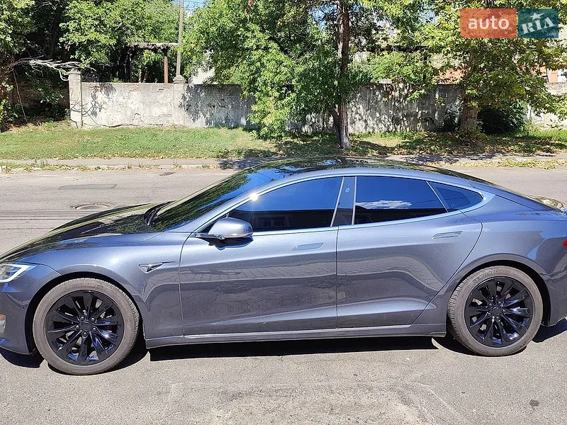 Tesla Model S