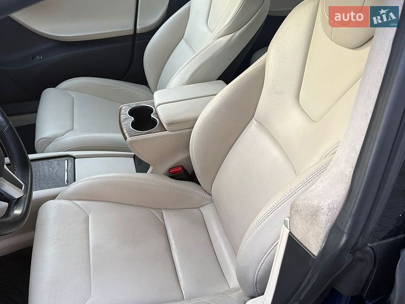 Ліфтбек Tesla Model S 2018 в Рівному фото 17 Ліфтбек Tesla Model S 2018 в Рівному