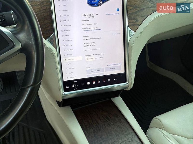Ліфтбек Tesla Model S 2018 в Рівному фото 24 Ліфтбек Tesla Model S 2018 в Рівному