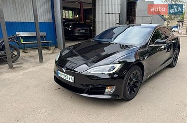 Ліфтбек Tesla Model S 2018 в Сумах