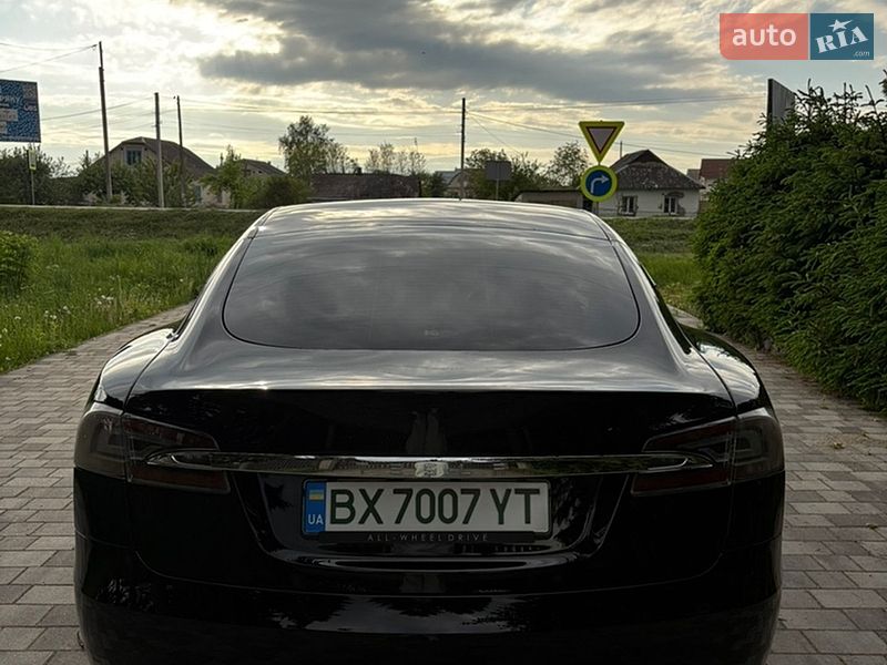 Лифтбек Tesla Model S 2018 в Староконстантинове