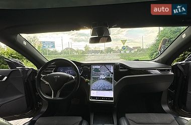 Лифтбек Tesla Model S 2018 в Староконстантинове