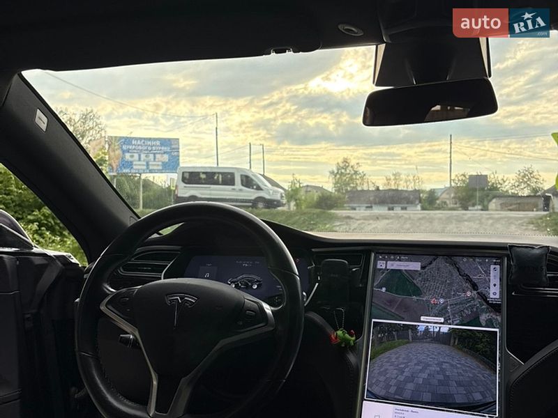 Лифтбек Tesla Model S 2018 в Староконстантинове