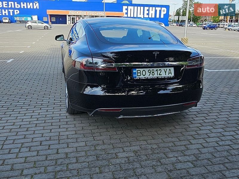 Лифтбек Tesla Model S 2013 в Тернополе
