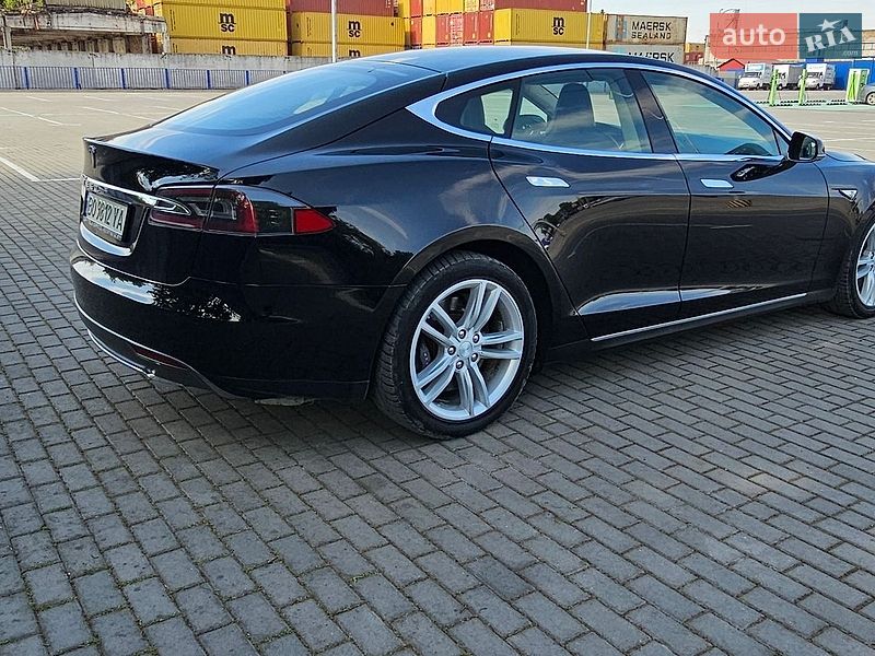 Лифтбек Tesla Model S 2013 в Тернополе