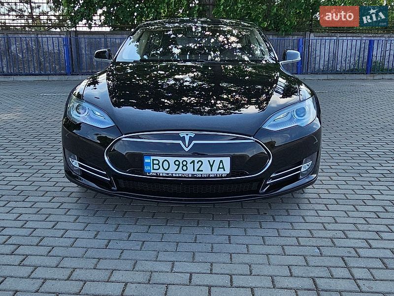 Лифтбек Tesla Model S 2013 в Тернополе