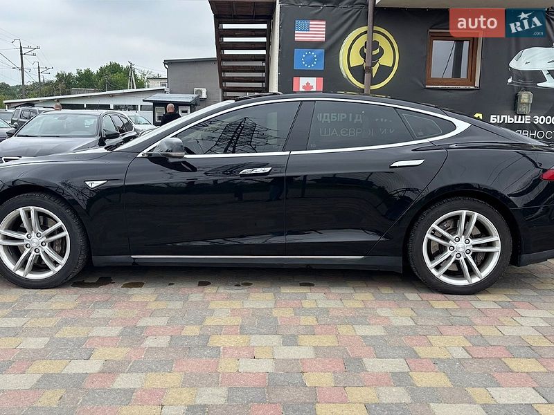 Ліфтбек Tesla Model S 2015 в Стрию фото 4 Ліфтбек Tesla Model S 2015 в Стрию