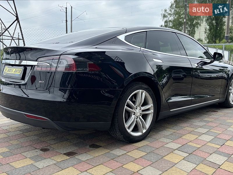 Ліфтбек Tesla Model S 2015 в Стрию фото 7 Ліфтбек Tesla Model S 2015 в Стрию
