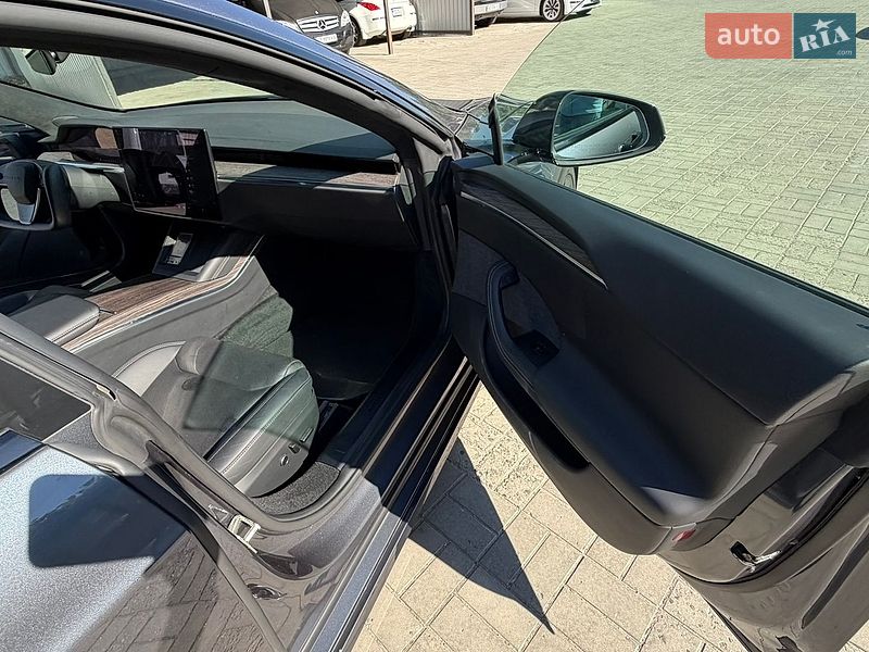 Ліфтбек Tesla Model S 2021 в Дніпрі фото 19 Ліфтбек Tesla Model S 2021 в Дніпрі