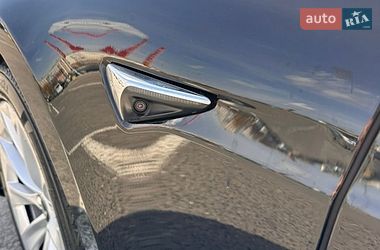 Лифтбек Tesla Model S 2017 в Черновцах