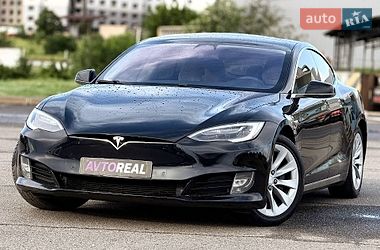 Лифтбек Tesla Model S 2017 в Кривом Роге