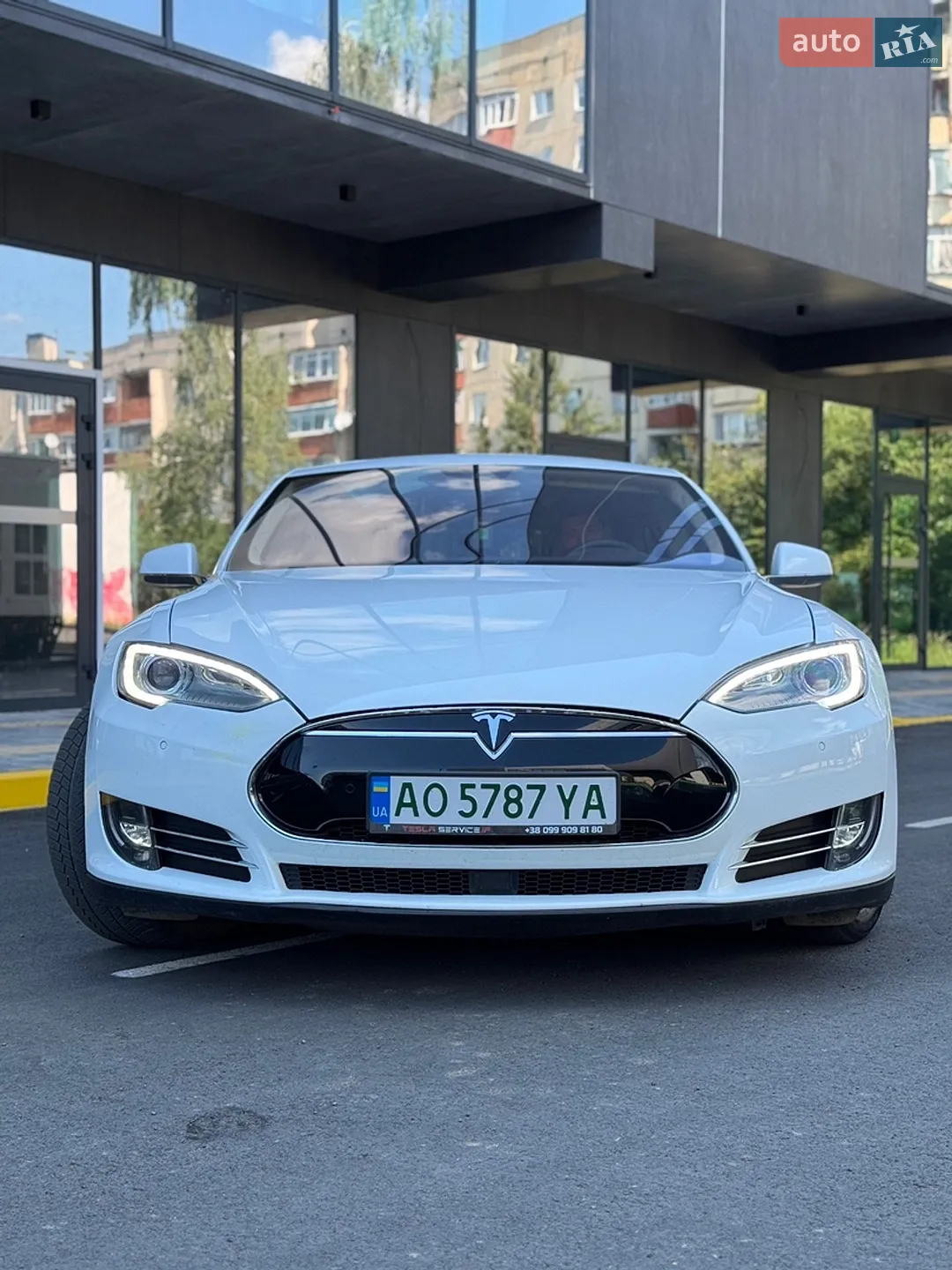 2015 Tesla Model S - мініатюра 3