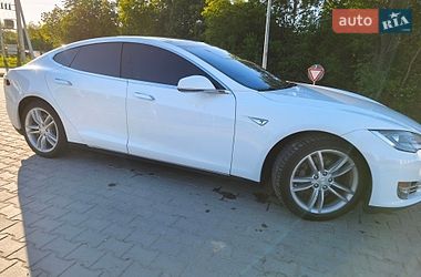 Ліфтбек Tesla Model S 2014 в Львові